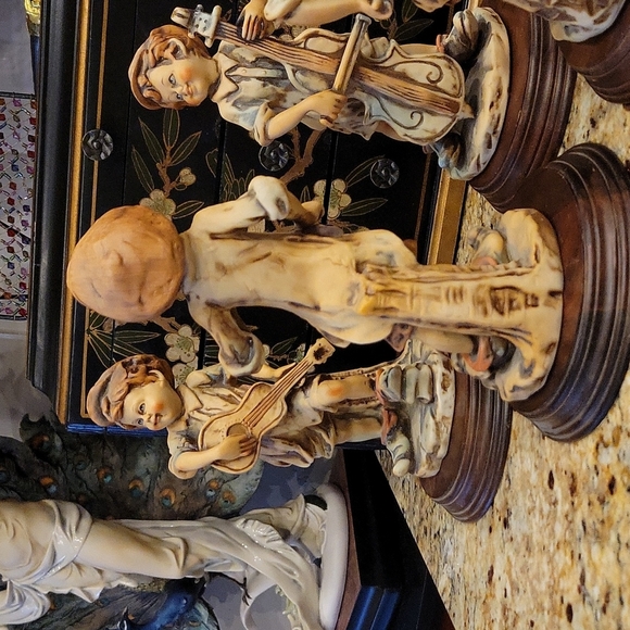 VINTAGE Himark OLD WORLD PORCELAIN 4-BAND BOY FIGURINES COLLECTION - Picture 5 of 10